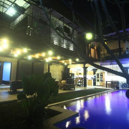 Villa Amalura I Yogyakarta Kültér fotó