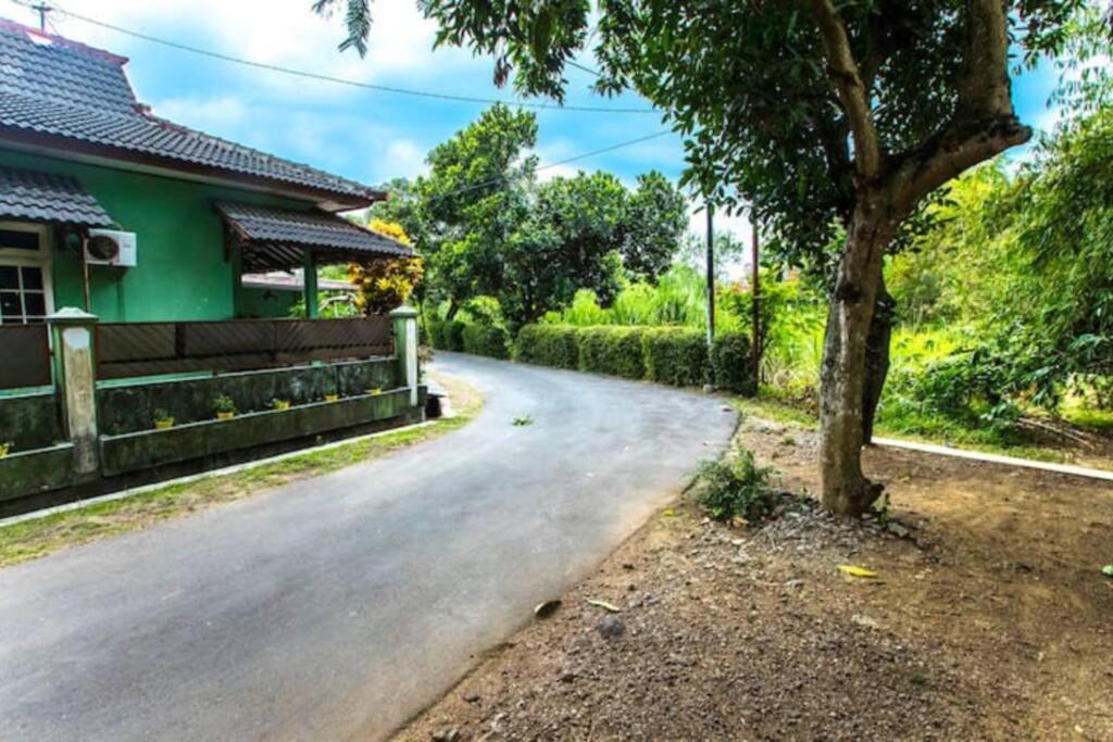 Villa Amalura I Yogyakarta Kültér fotó