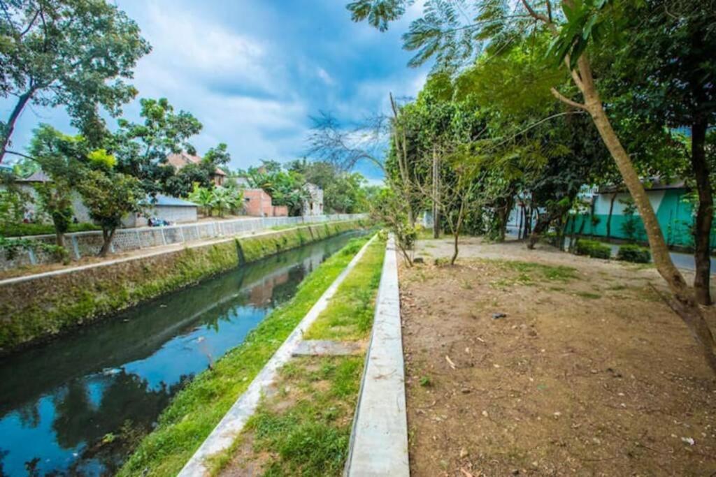 Villa Amalura I Yogyakarta Kültér fotó