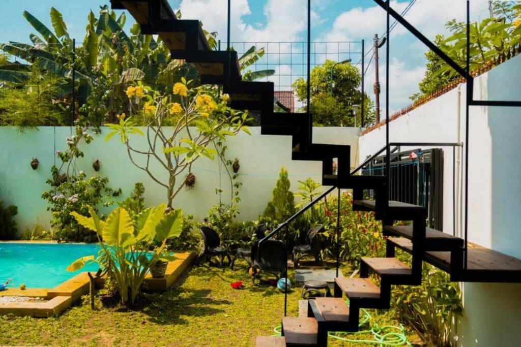 Villa Amalura I Yogyakarta Kültér fotó